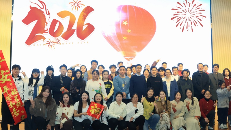 2 落幕大合影1111.jpg