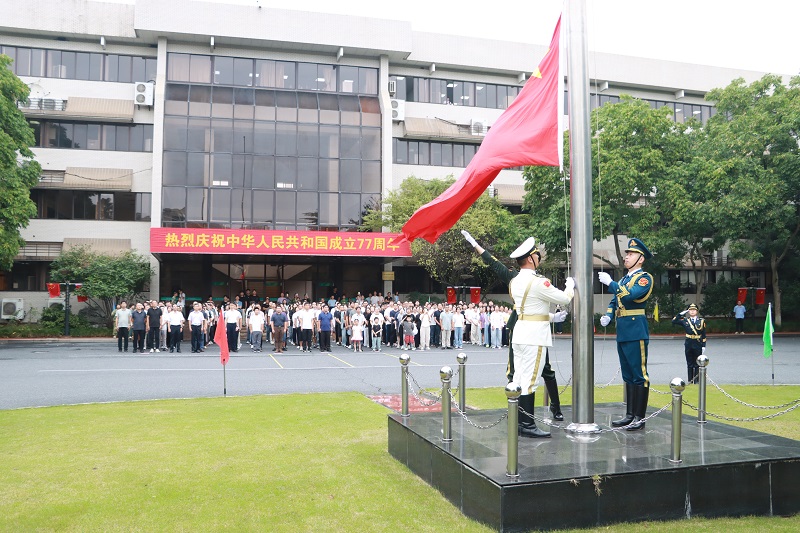 2-升国旗仪式.jpg